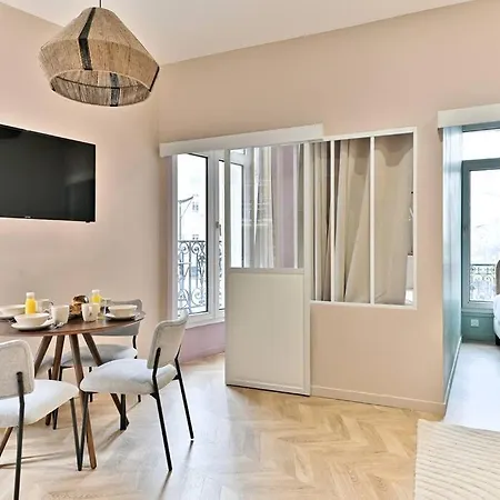 Proche Parc Monceau - Iii باريس
