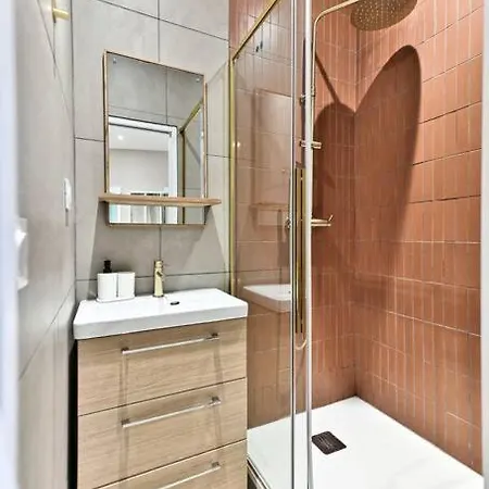 Proche Parc Monceau - Iii Appartement Paris