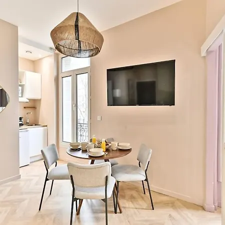 Proche Parc Monceau - Iii Appartement Paris